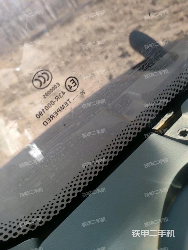 后窗玻璃角標(biāo)（駕駛室部分）