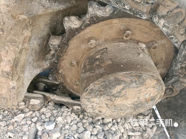 左驅(qū)動(dòng)輪（行走機(jī)構(gòu)）