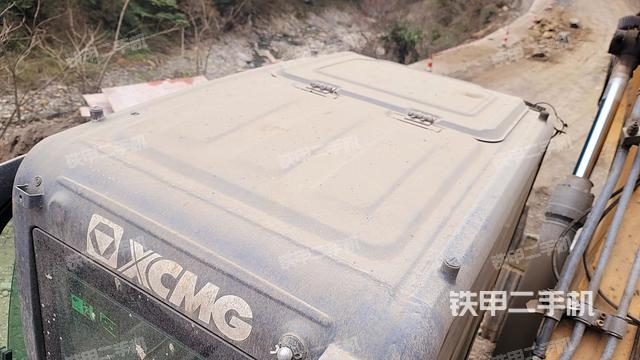 驾驶室顶部（整机外观）