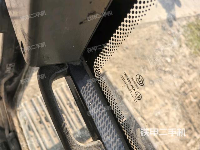 后窗玻璃角標(biāo)(駕駛室部分) 后窗玻璃角標(biāo)(駕駛室部分)