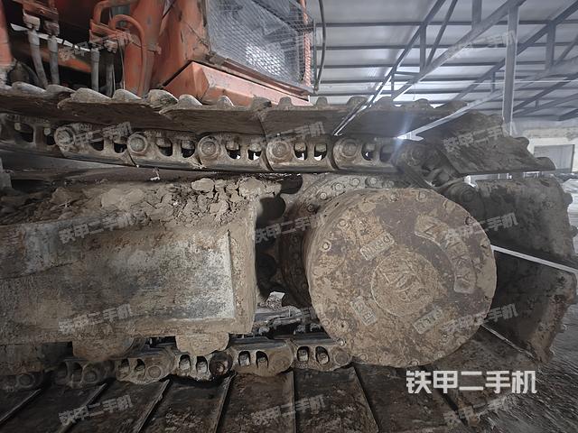 单侧履带整体（整机外观）