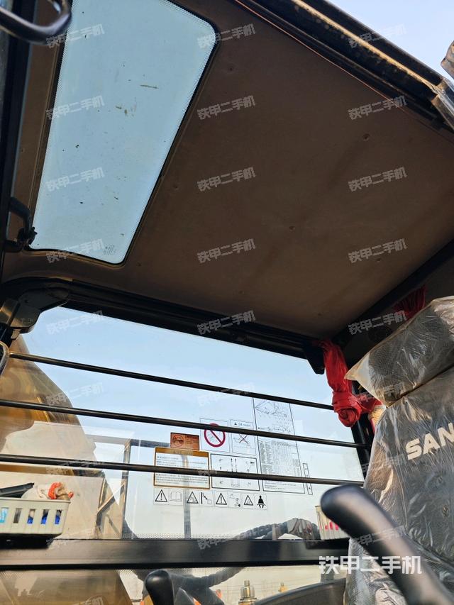 頂棚整體（駕駛室部分）