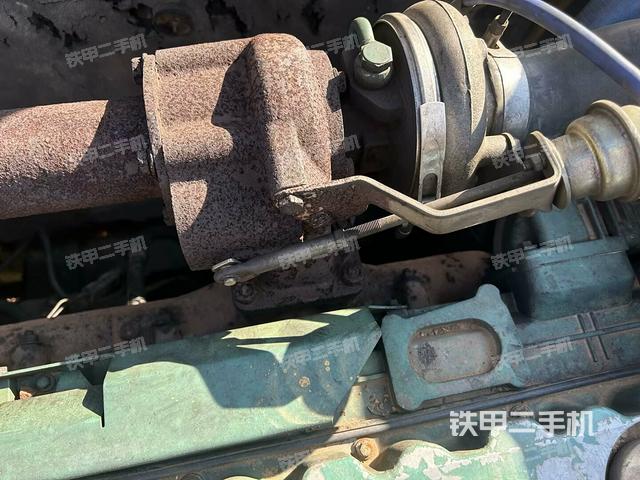 增壓器特寫(xiě)(上車部件) 增壓器特寫(xiě)(上車部件)