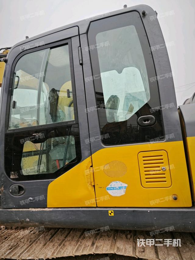 駕駛室正側(cè)（駕駛室部分）