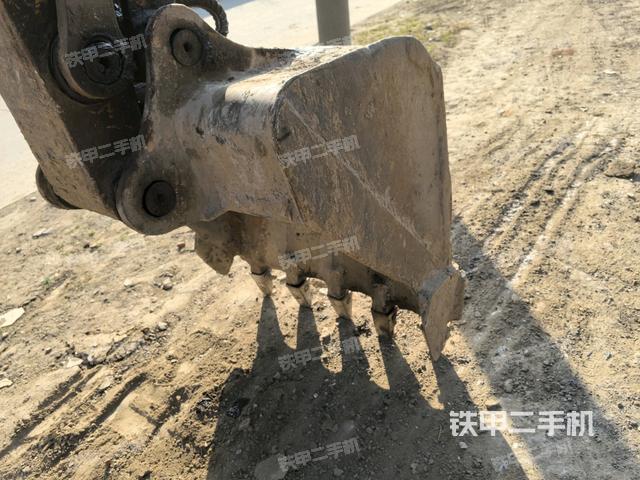鏟斗45度(工作和回轉(zhuǎn)裝置) 鏟斗45度(工作和回轉(zhuǎn)裝置)