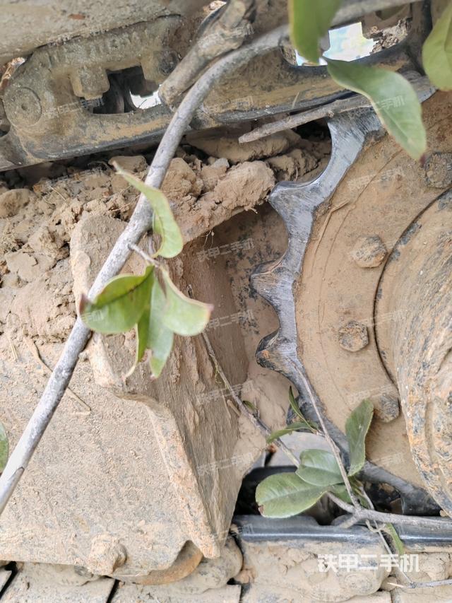 右側(cè)履帶整體?（行走機(jī)構(gòu)）