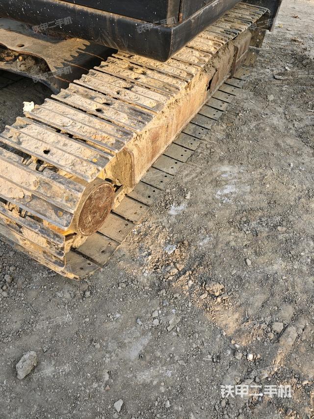 左側(cè)履帶整體?（行走機(jī)構(gòu)）