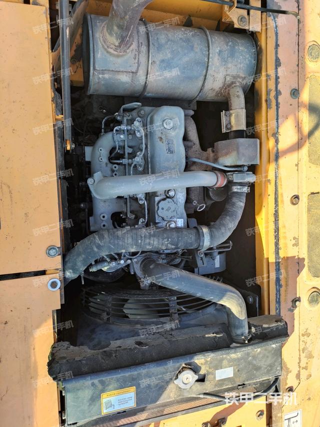 發(fā)動(dòng)機(jī)整體俯視(整機(jī)外觀) 發(fā)動(dòng)機(jī)整體俯視(整機(jī)外觀)