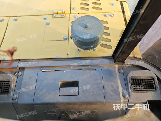 座椅后部（駕駛室部分）