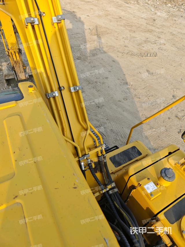 大臂背部俯視（工作和回轉(zhuǎn)裝置）