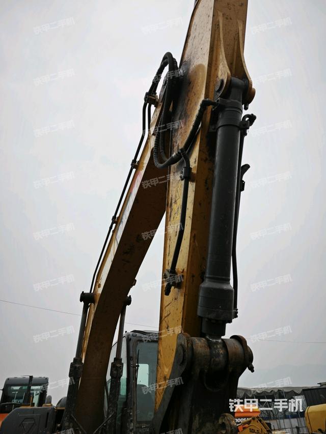 小臂整體右前（工作和回轉(zhuǎn)裝置）