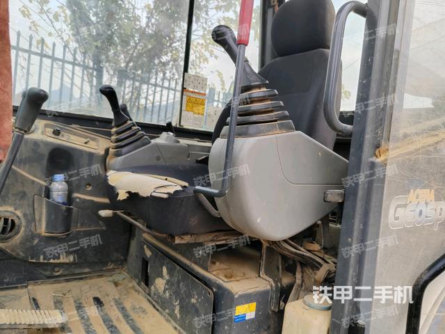 座椅后部（駕駛室部分）