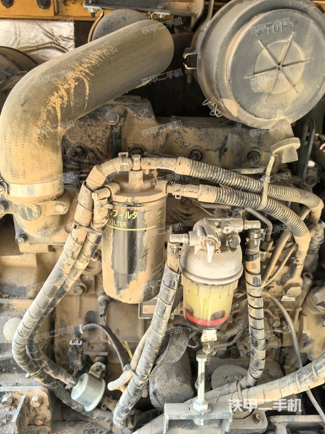 發(fā)動(dòng)機(jī)室（上車部件）