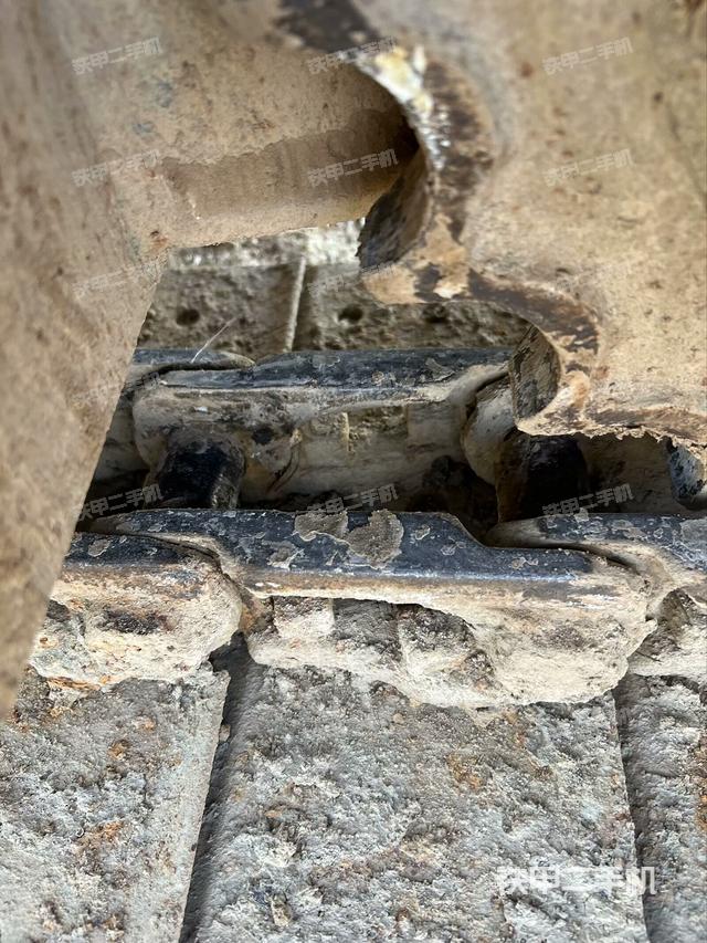 單側(cè)履帶整體（整機(jī)外觀）