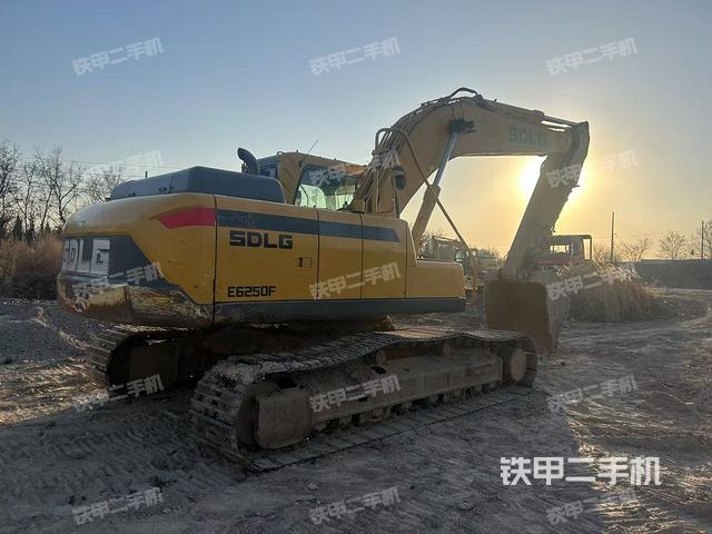 整機(jī)右后45°（整機(jī)外觀）