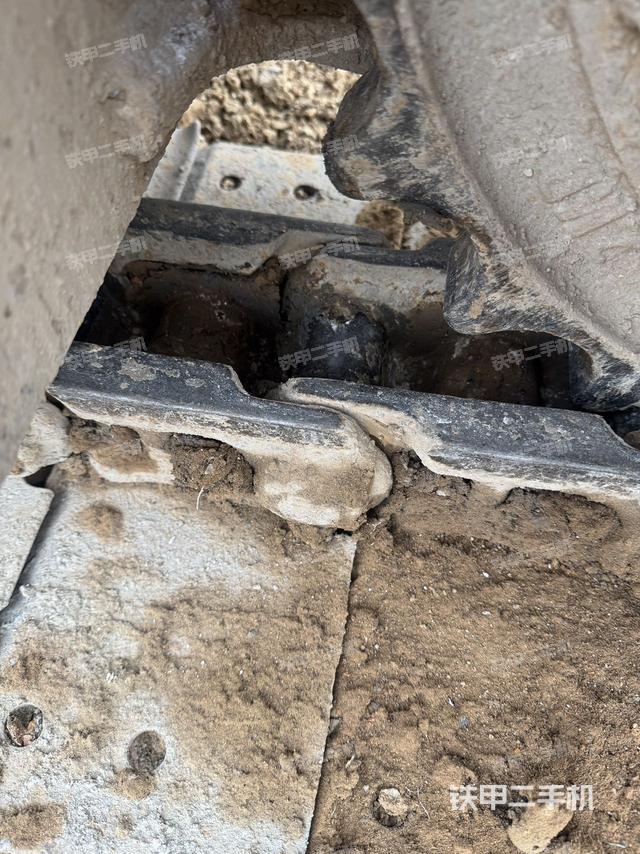 单侧履带整体（整机外观）