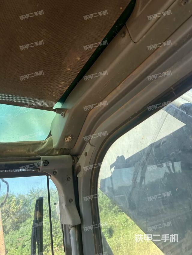 頂棚整體(駕駛室部分) 頂棚整體(駕駛室部分)