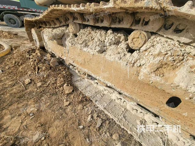 單側(cè)履帶整體（整機(jī)外觀）