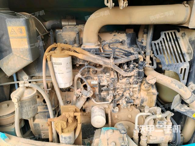 發(fā)動(dòng)機(jī)室（上車部件）