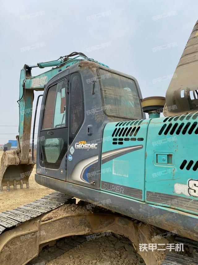 駕駛室左后45度（駕駛室部分）