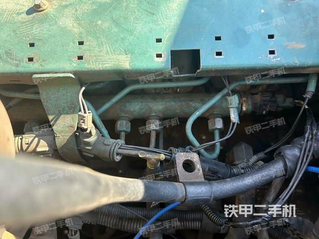 氣門(mén)室蓋螺絲特寫(xiě)(上車部件) 氣門(mén)室蓋螺絲特寫(xiě)(上車部件)