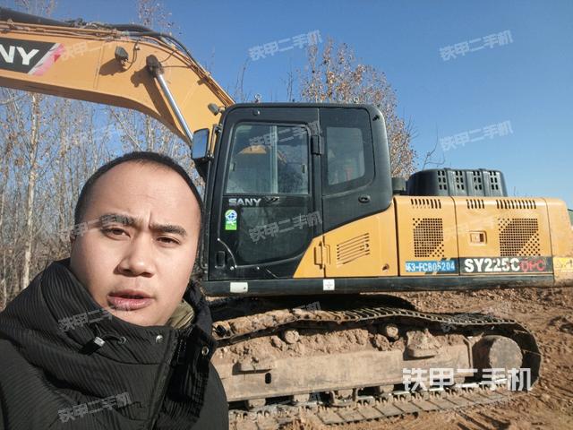 三一重工SY205C挖掘机的设备实拍-第1张实拍照片
