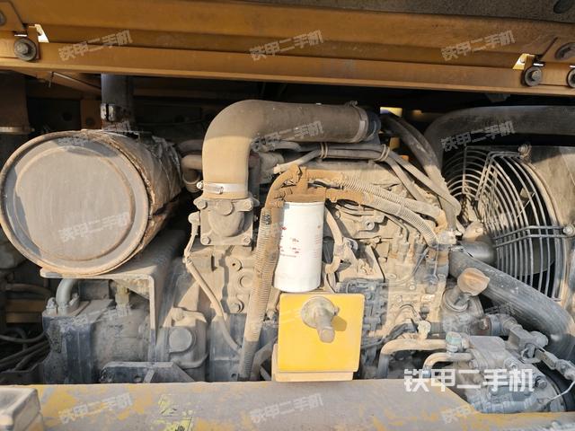 發(fā)動(dòng)機(jī)室（上車部件）