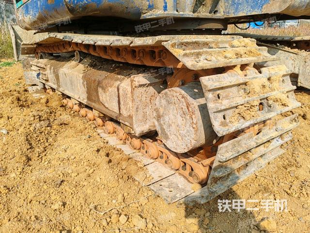 左側(cè)履帶整體?(行走機(jī)構(gòu)) 左側(cè)履帶整體?(行走機(jī)構(gòu))