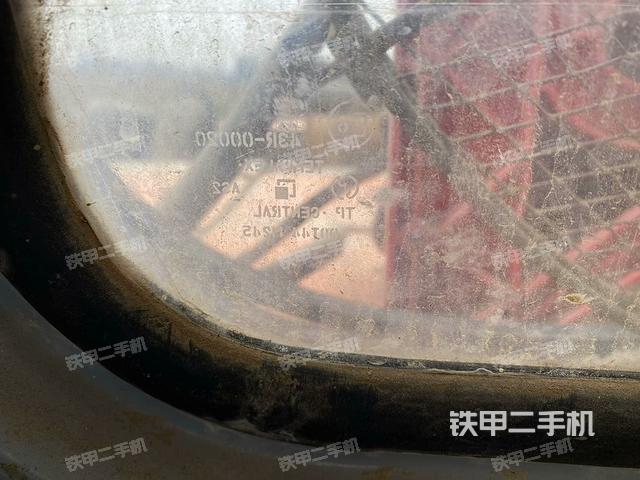 后窗玻璃角標(biāo)(駕駛室部分) 后窗玻璃角標(biāo)(駕駛室部分)