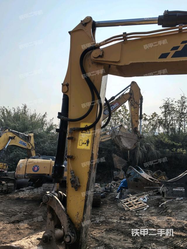 大臂整體?右側(cè)（工作和回轉(zhuǎn)裝置）