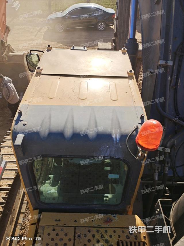 駕駛室頂部（整機(jī)外觀）