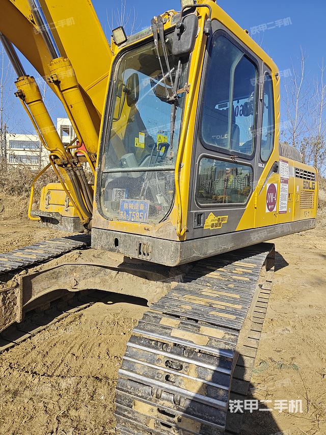 驾驶室整体（整机外观）