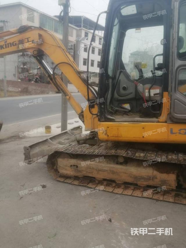 駕駛室整體（整機(jī)外觀）