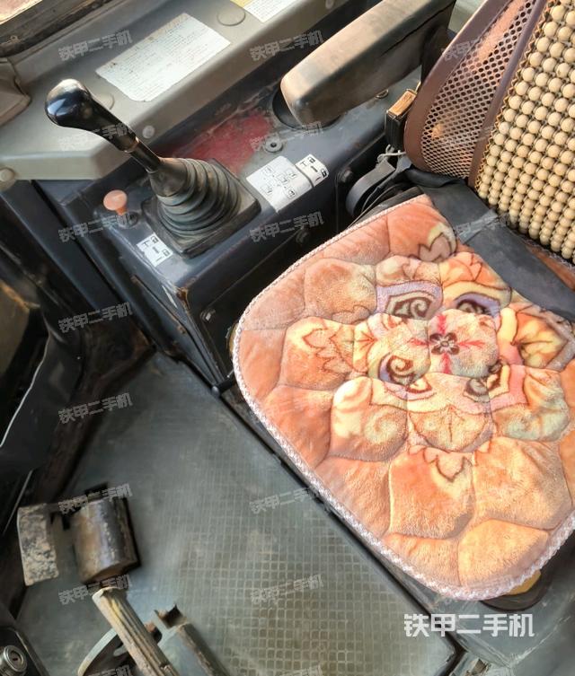 小時(shí)表（推土機(jī)駕駛室）