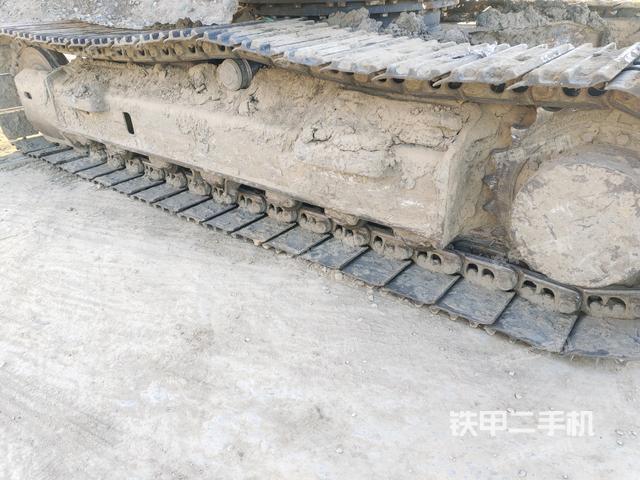 左側(cè)履帶整體?（行走機(jī)構(gòu)）