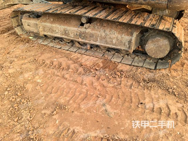 右側(cè)履帶整體?（行走機(jī)構(gòu)）