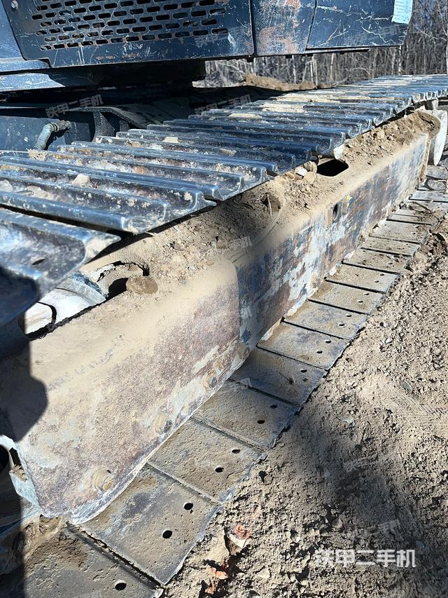 單側(cè)履帶整體（整機(jī)外觀）