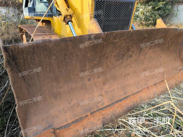 推土鏟左后（推土機(jī)底盤及工作裝置）