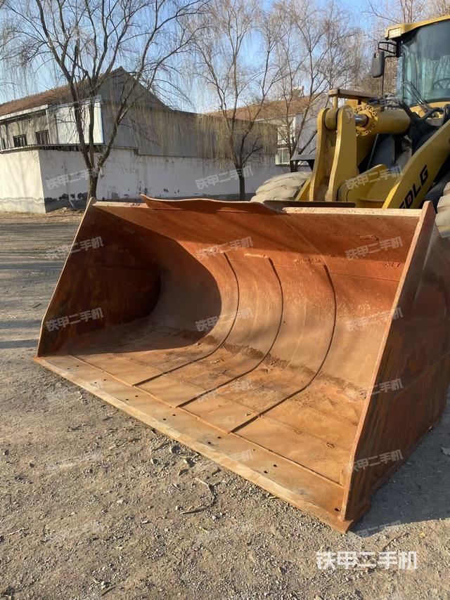 工作裝置整體（整機外觀及大件）