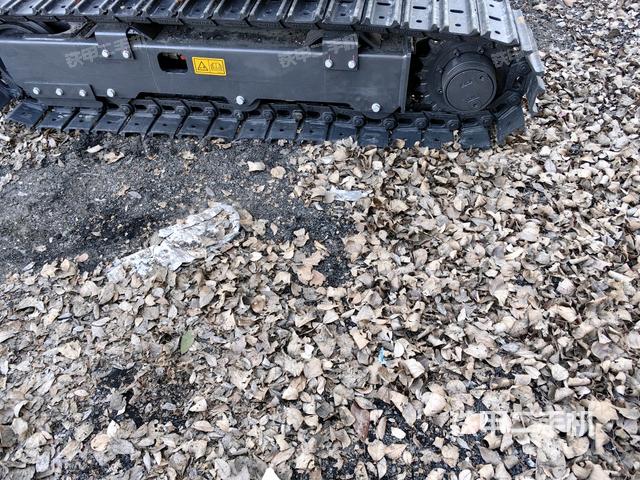 右側(cè)履帶整體?（行走機(jī)構(gòu)）