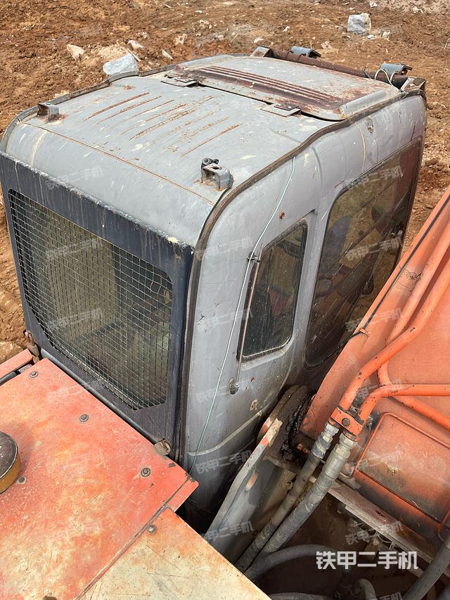 駕駛室頂部（整機(jī)外觀）