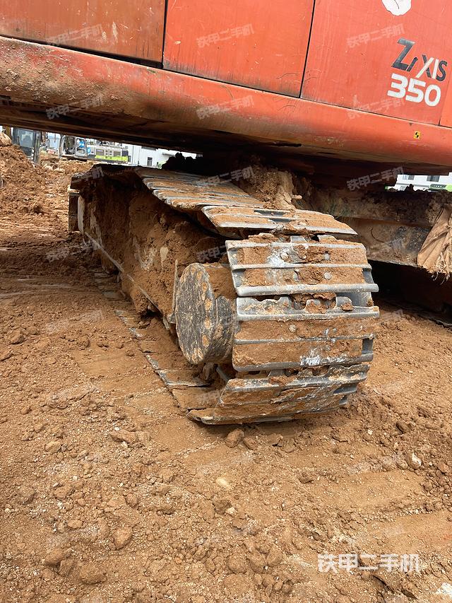 單側(cè)履帶整體（整機(jī)外觀）