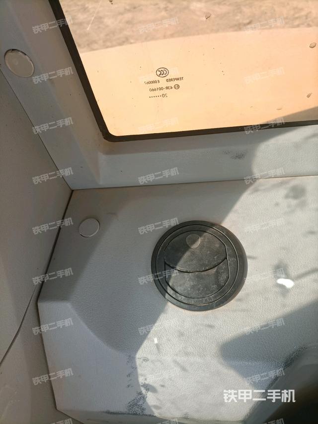 后窗玻璃角標(biāo)（駕駛室部分）