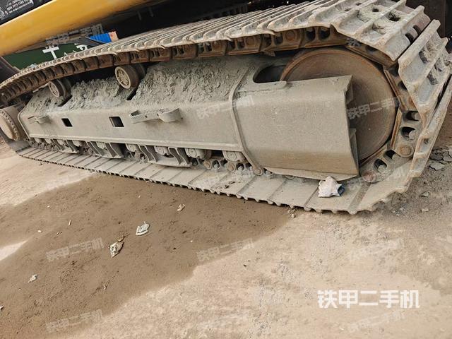 單側(cè)履帶整體（整機(jī)外觀）