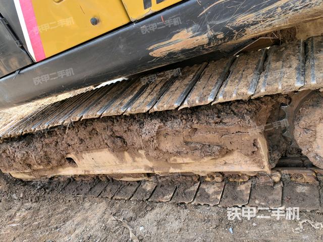 左驅(qū)動輪（行走機(jī)構(gòu)）