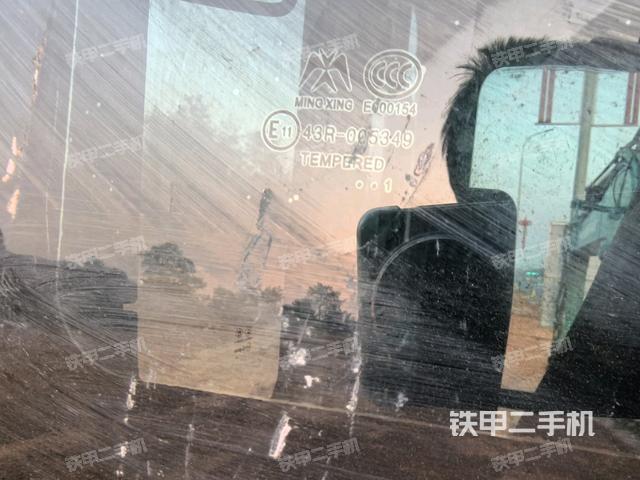 后窗玻璃角標(biāo)（駕駛室部分）