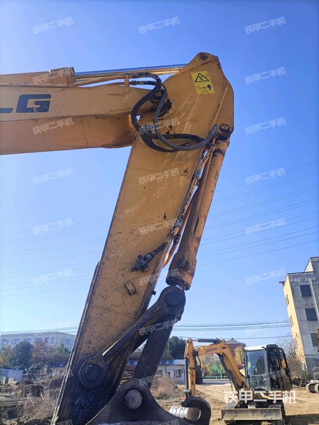 小臂整體左后（工作和回轉(zhuǎn)裝置）