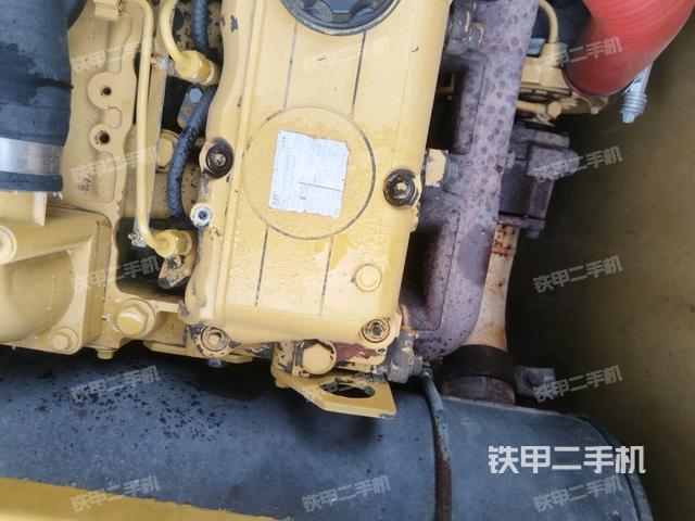 氣門室蓋螺絲特寫(上車部件) 氣門室蓋螺絲特寫(上車部件)