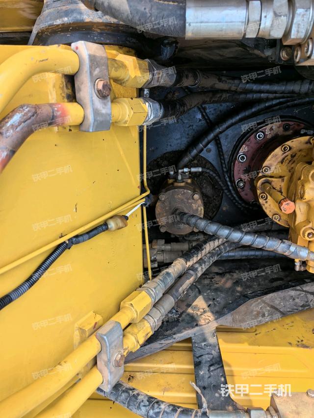 駕駛室頂部俯視（上車部件）