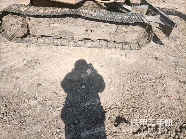 左側(cè)履帶整體?（行走機構(gòu)）